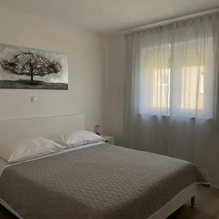 Apartment Tina